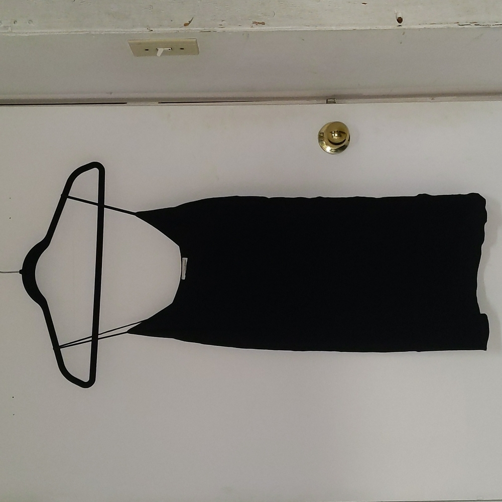 Wilfred free small black dress, v cut